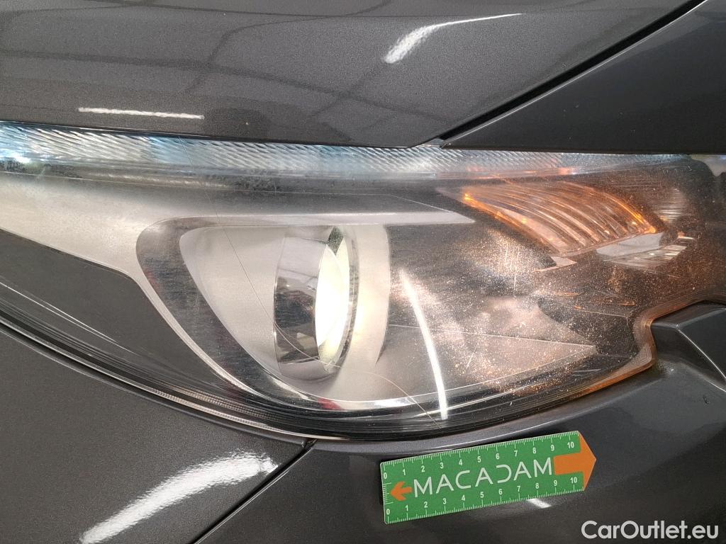  Peugeot  2008 PEUGEOT  5p Crossover BlueHDi 100 ¤6.c S&S ALLURE BUSINESS #68