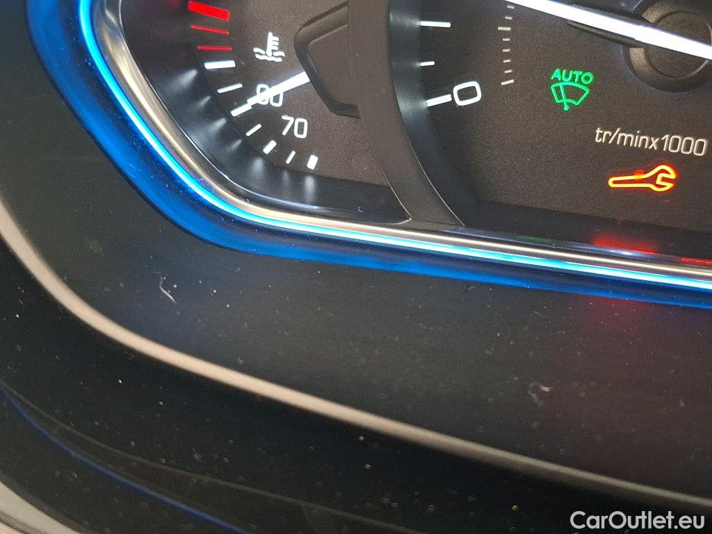  Peugeot  2008 PEUGEOT  5p Crossover BlueHDi 100 ¤6.c S&S ALLURE BUSINESS #90