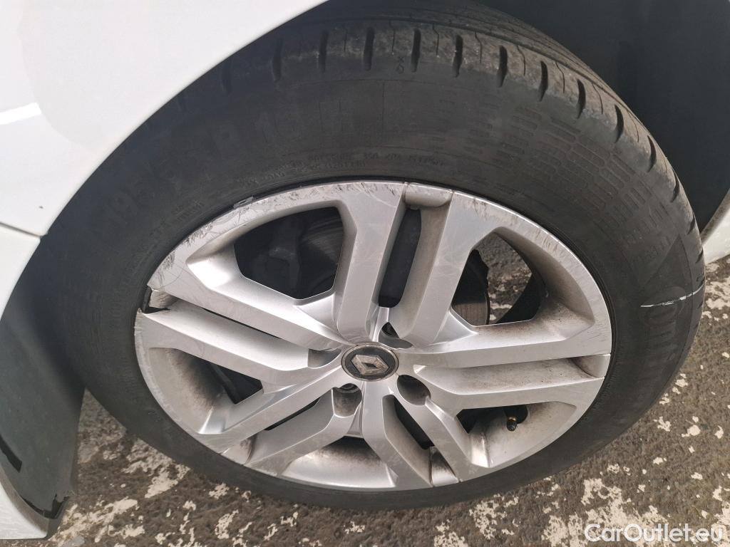  Renault  Clio RENAULT  / 2016 / 5P / Berline &Business TCe 90 #18