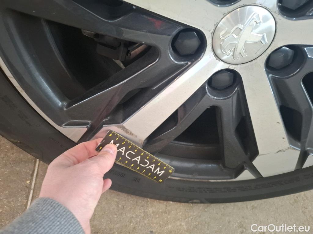  Peugeot  5008  GT 2.0 HDi 175CV BVA8 7 Sieges E6d #31