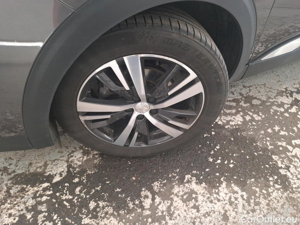  Peugeot  5008  Allure Pack 1.5 HDi 130CV BVA8 7 Sieges E6d #20