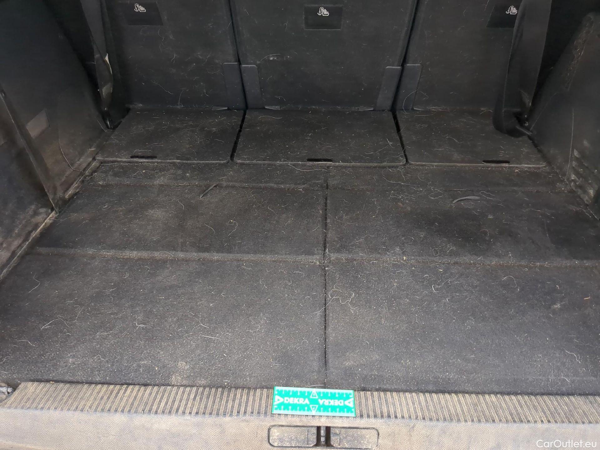  Peugeot  5008  GT Line 1.5 HDi 130CV BVA8 7 Sieges E6dT #6