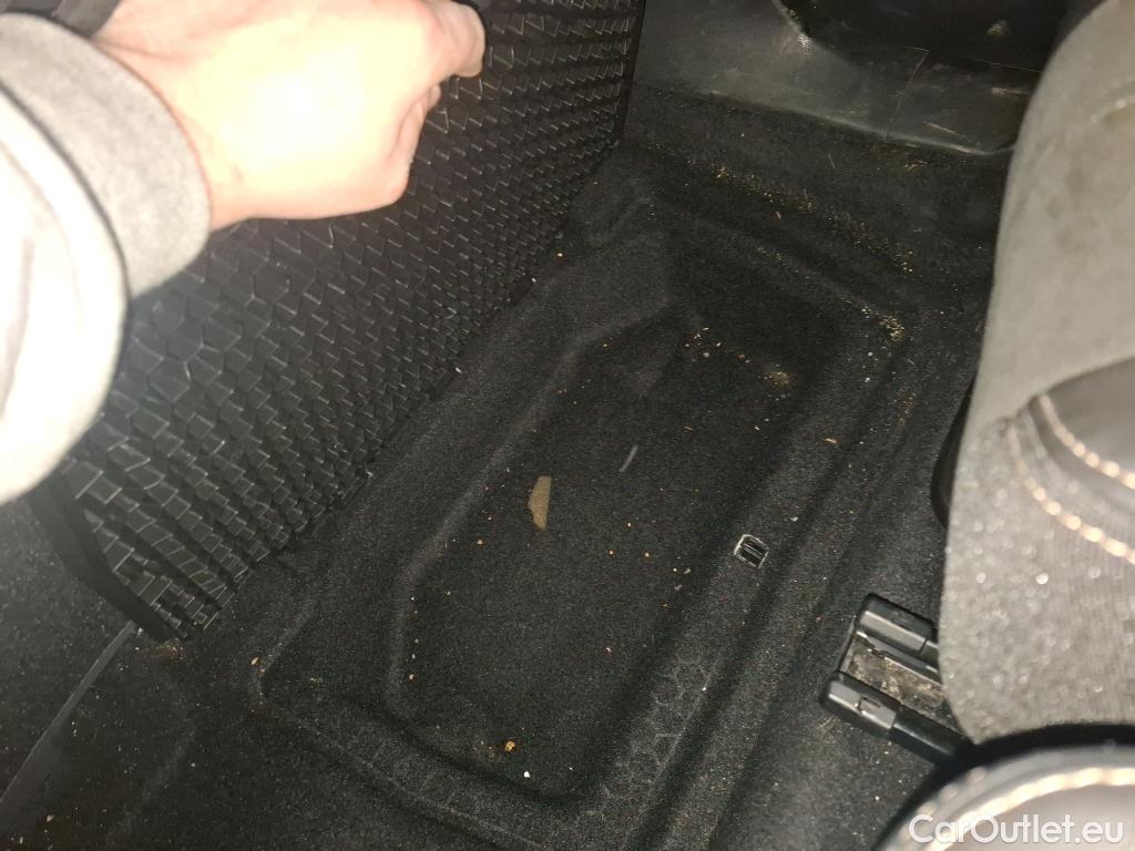  Peugeot  5008  GT 2.0 HDi 175CV BVA8 7 Sieges E6d #45