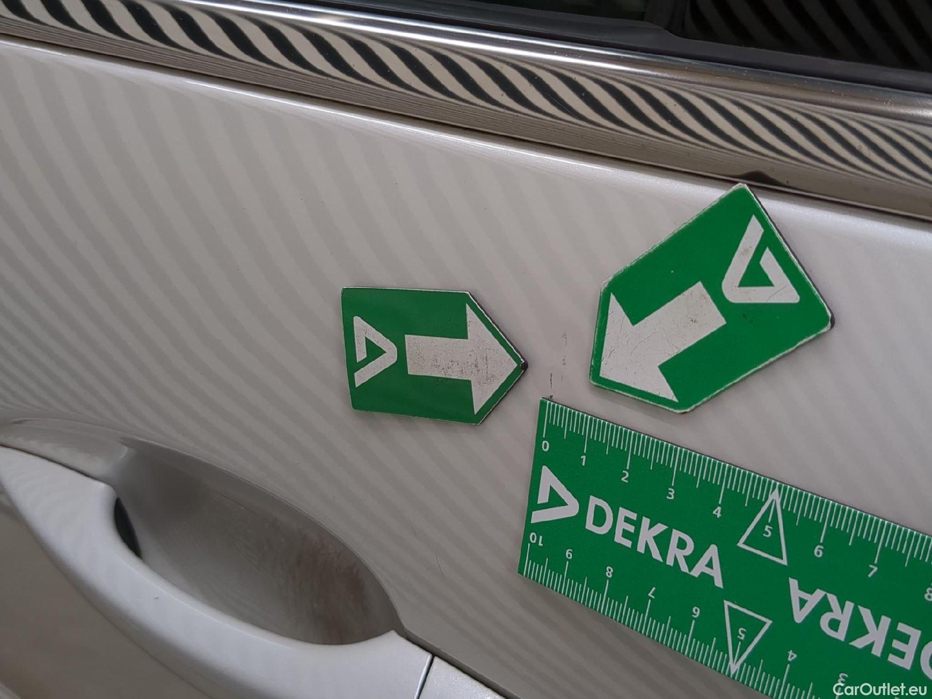  Peugeot  5008  GT Line 1.5 HDi 130CV BVA8 7 Sieges E6dT #20