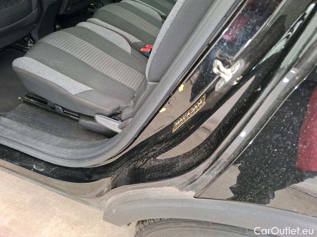  Peugeot  5008  Active Pack 1.5 HDi 130CV BVA8 7 Sieges E6d #4