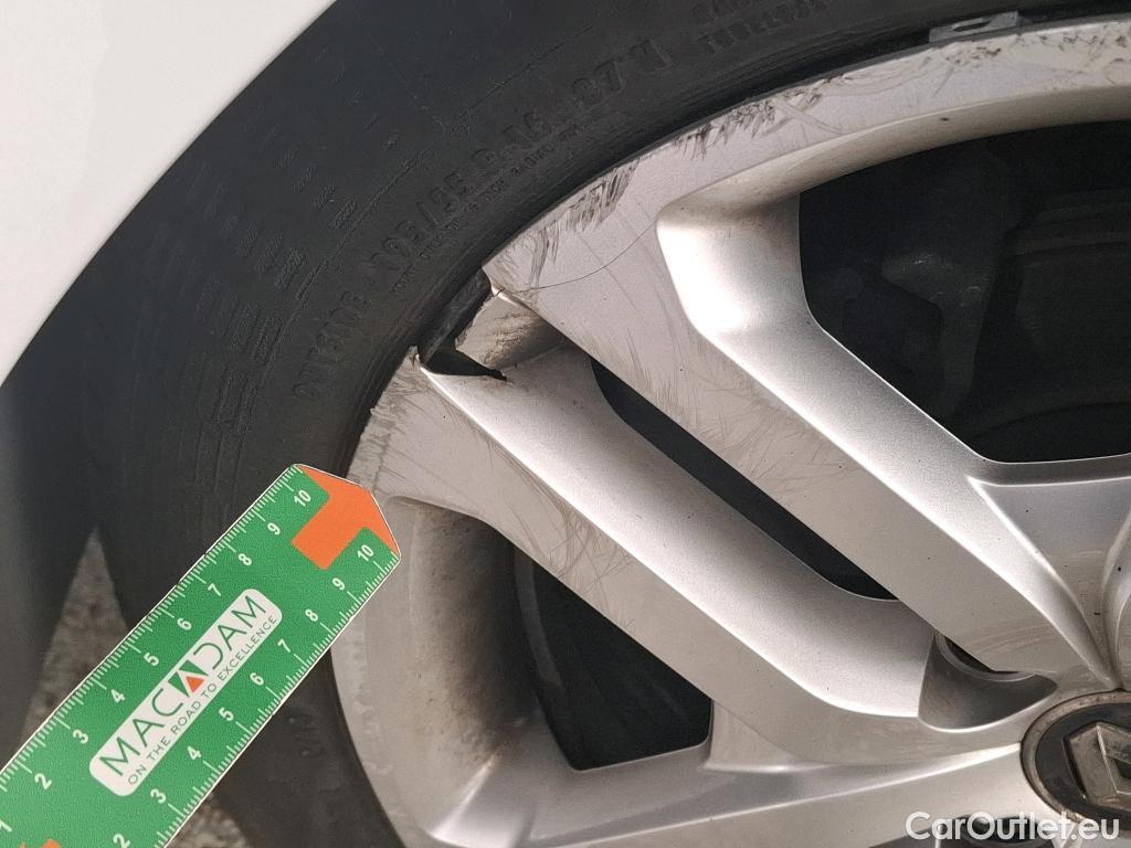  Renault  Clio RENAULT  / 2016 / 5P / Berline &Business TCe 90 #19