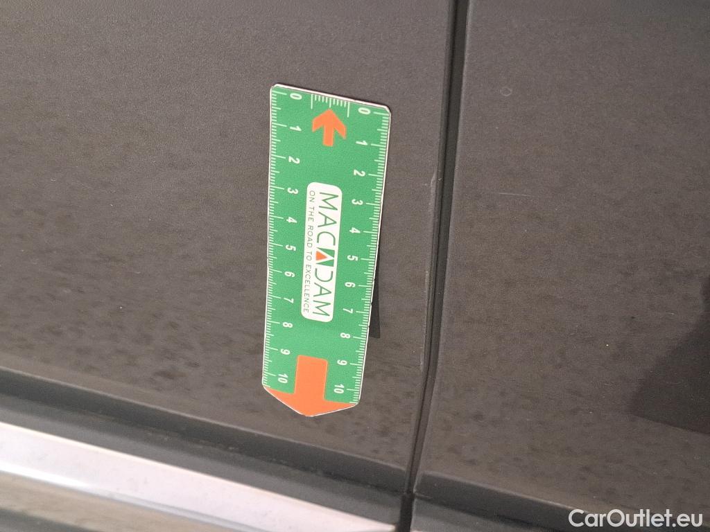  Peugeot  5008  Allure Pack 1.5 HDi 130CV BVA8 7 Sieges E6d #29