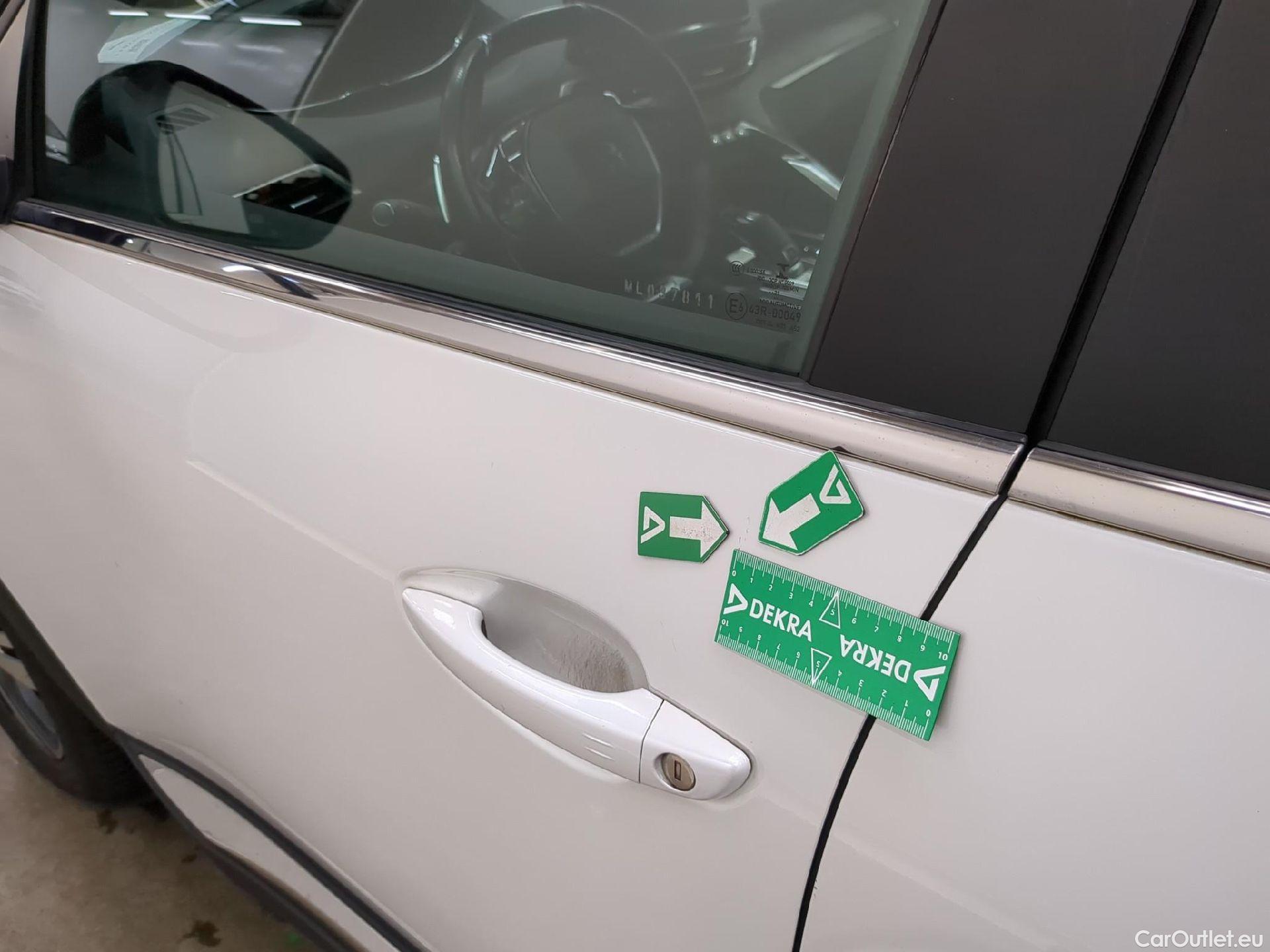  Peugeot  5008  GT Line 1.5 HDi 130CV BVA8 7 Sieges E6dT #19