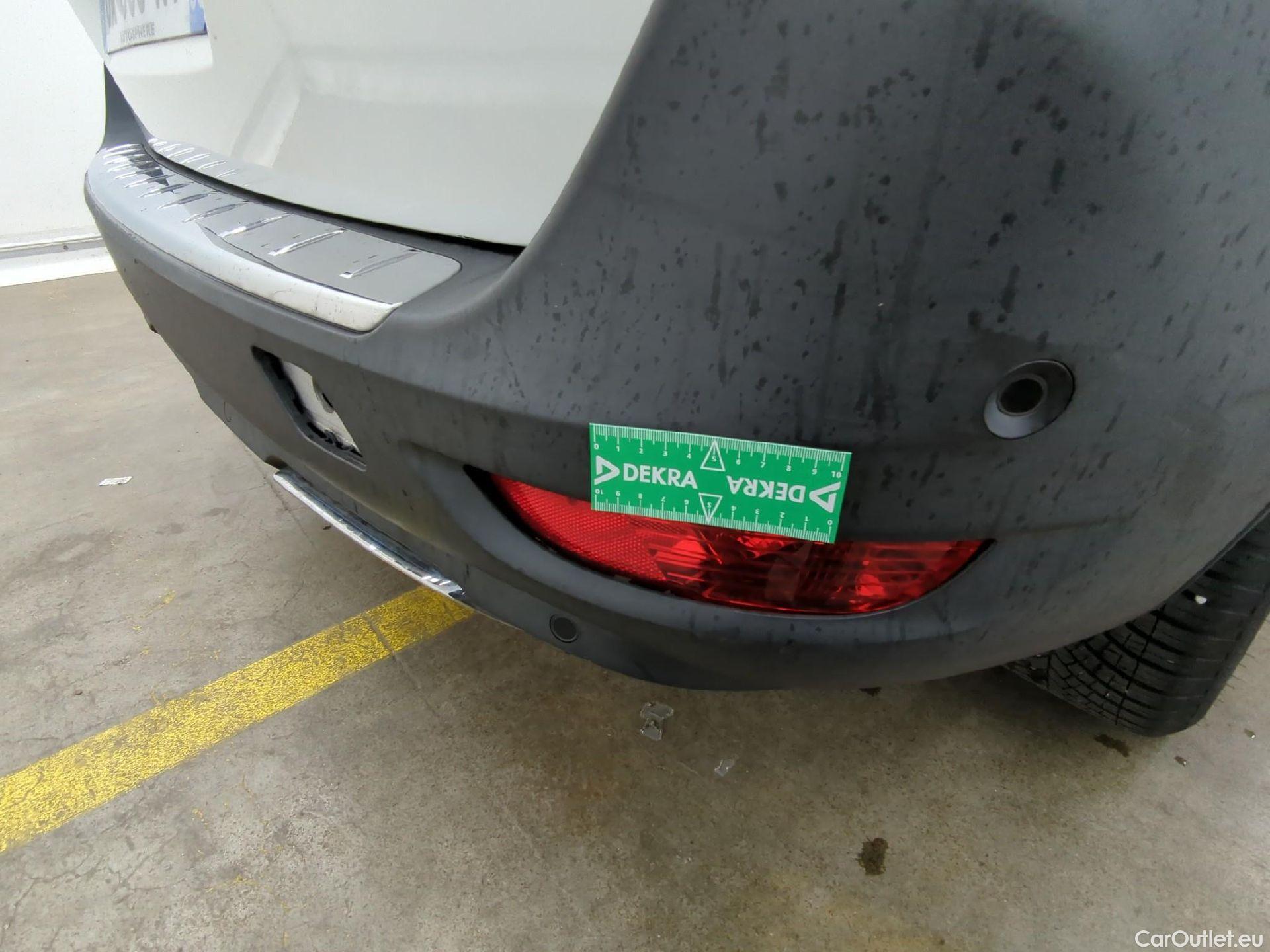  Peugeot  5008  GT Line 1.5 HDi 130CV BVA8 7 Sieges E6dT #21