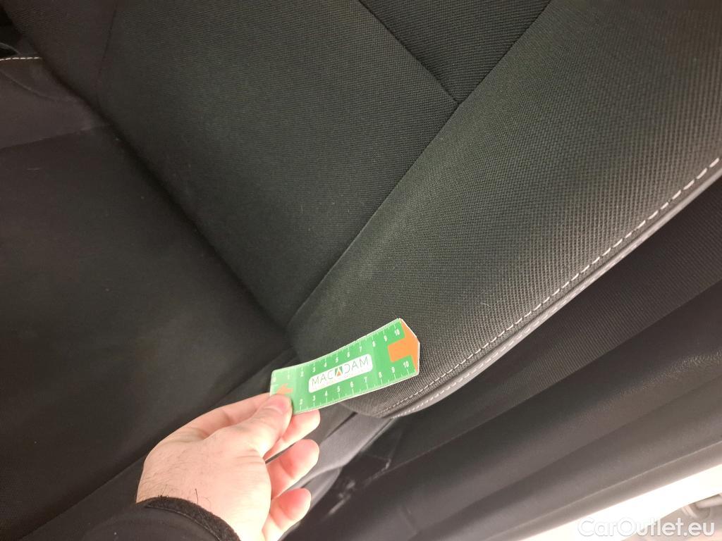  Renault  Clio RENAULT  / 2016 / 5P / Berline &Business TCe 90 #15