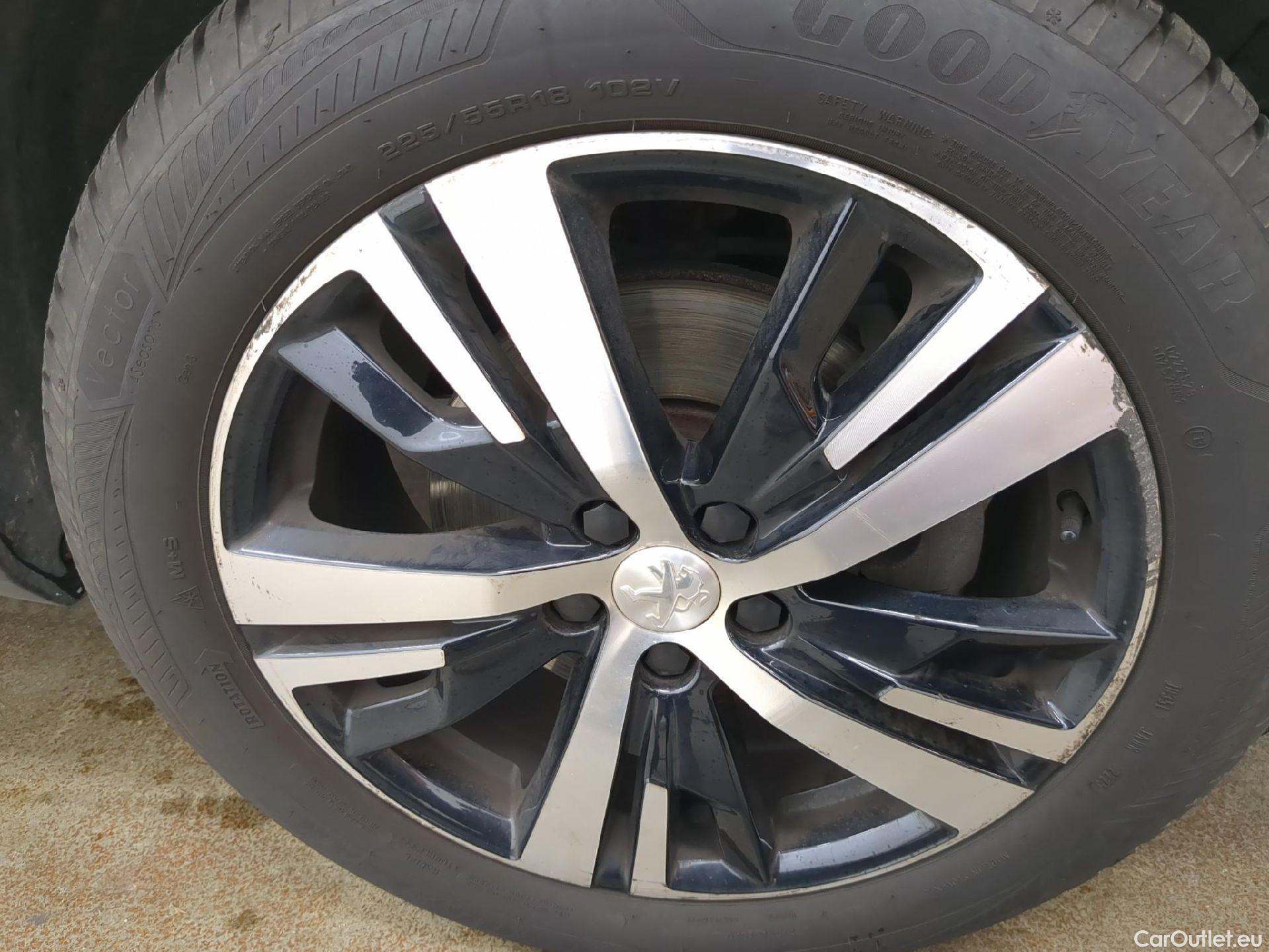  Peugeot  5008  GT Line 1.5 HDi 130CV BVA8 7 Sieges E6dT #7