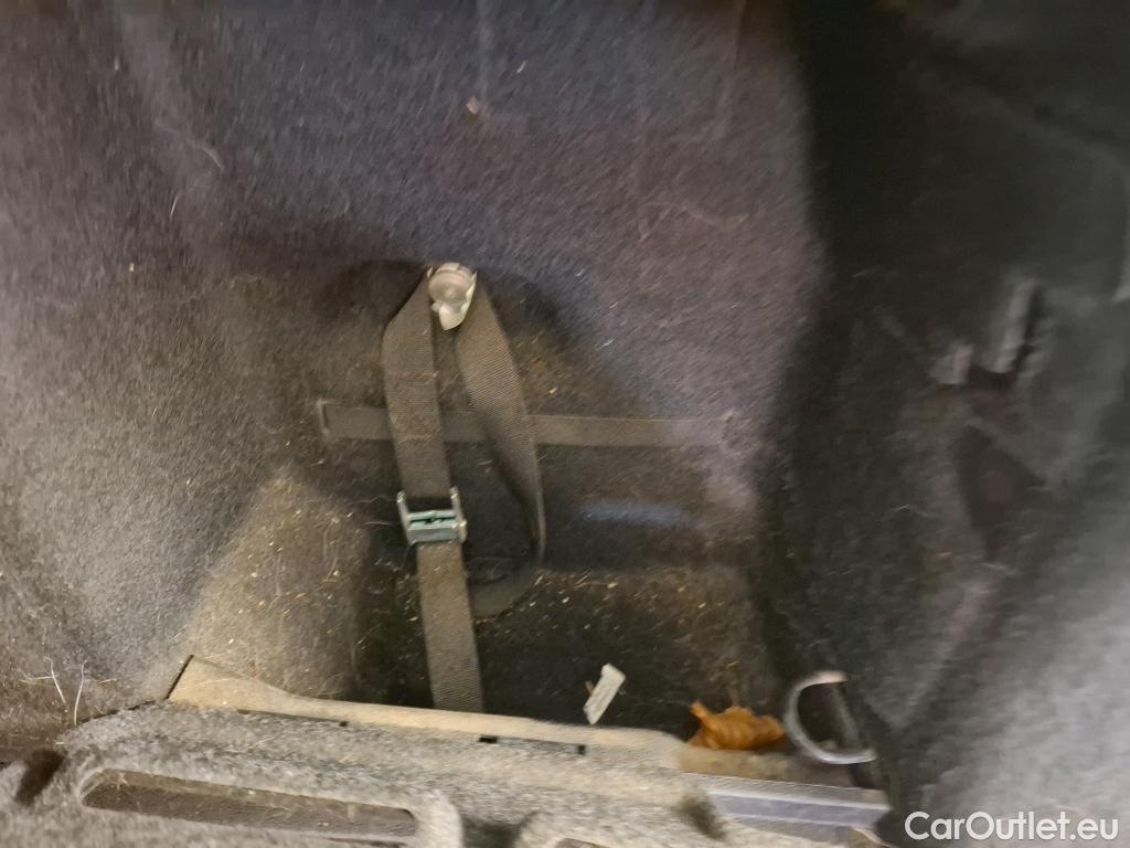  Renault  Megane  IV Estate Evolution 1.5 dCi 115CV BVA7 E6d #54