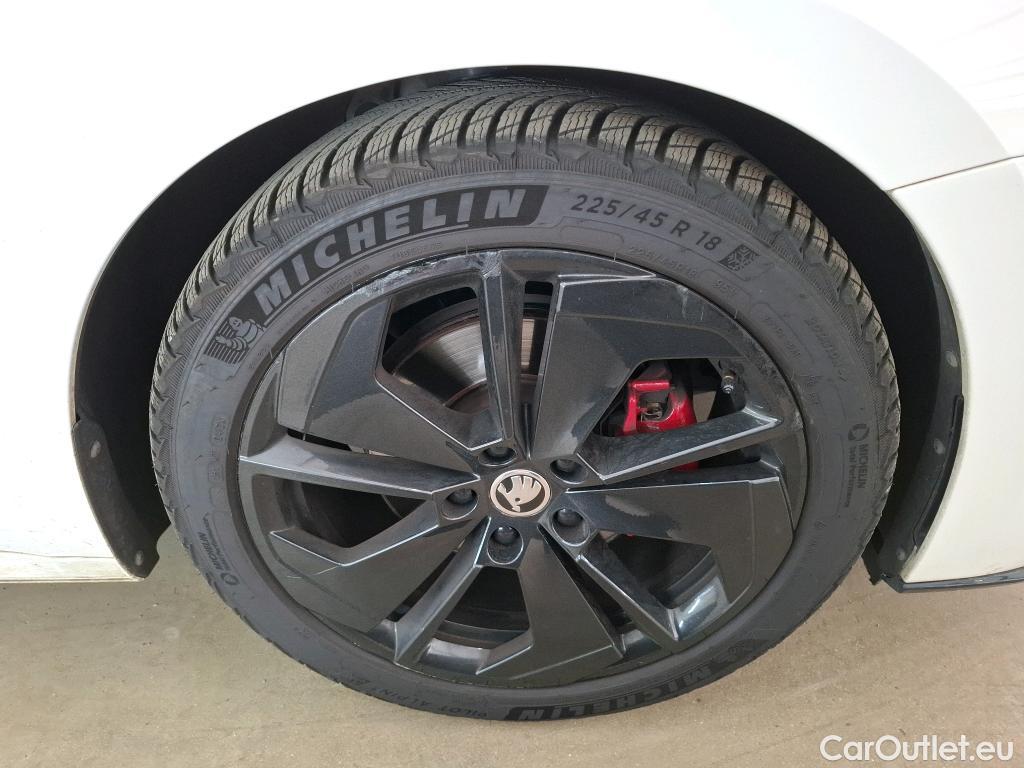  Skoda  Octavia  Berline RS 2.0 TDI 200CV BVA7 E6d #2