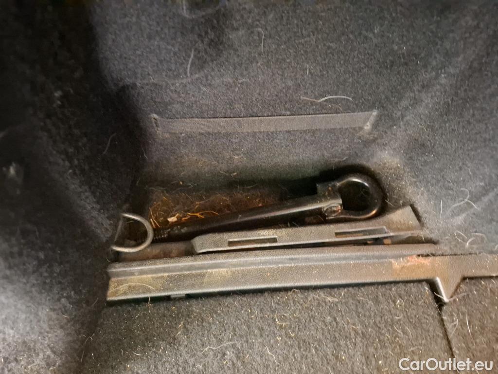  Renault  Megane  IV Estate Evolution 1.5 dCi 115CV BVA7 E6d #53