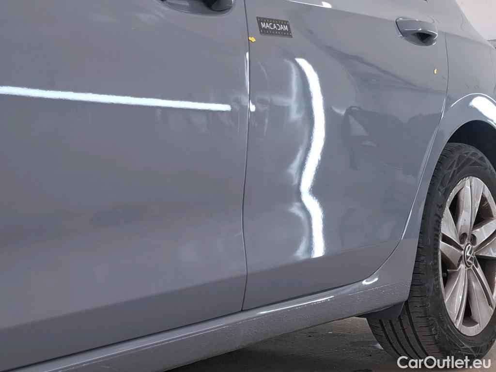  Volkswagen  Golf  VOLKSWAGEN / 2020 / 5P / Berline 1.0 eTSI OPF 110 DSG7 Life Business 1st #10