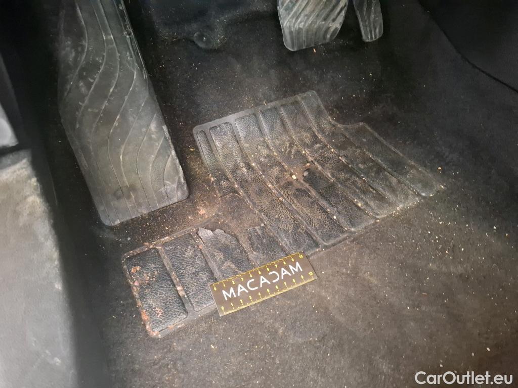  Renault  Megane  IV Berline 5 ptes. Intens 1.5 dCi 115CV BVA7 E6d #45