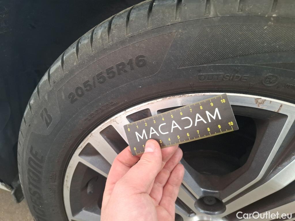  Renault  Megane  IV Berline 5 ptes. Intens 1.5 dCi 115CV BVA7 E6d #36