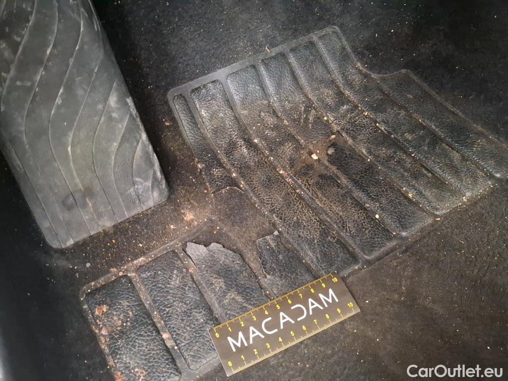  Renault  Megane  IV Berline 5 ptes. Intens 1.5 dCi 115CV BVA7 E6d #46