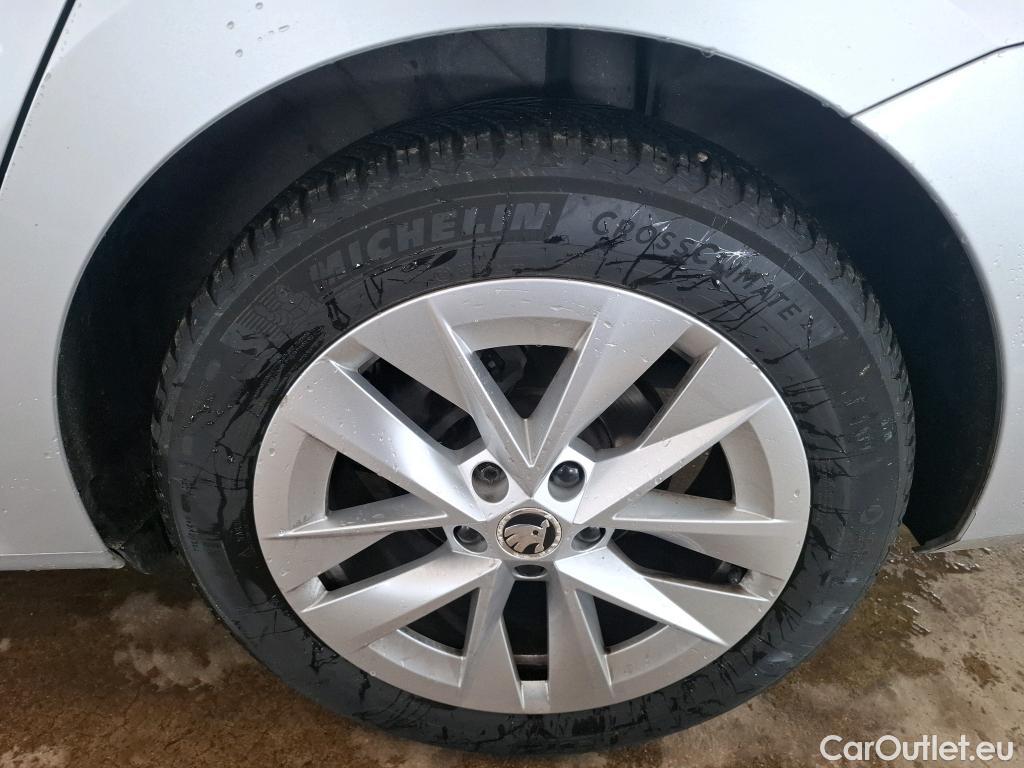  Skoda  Octavia  Berline Style 2.0 TDI 150CV BVA7 E6d #32