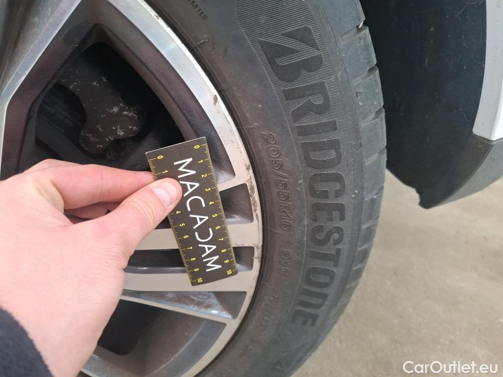  Renault  Megane  IV Berline 5 ptes. Intens 1.5 dCi 115CV BVA7 E6d #34