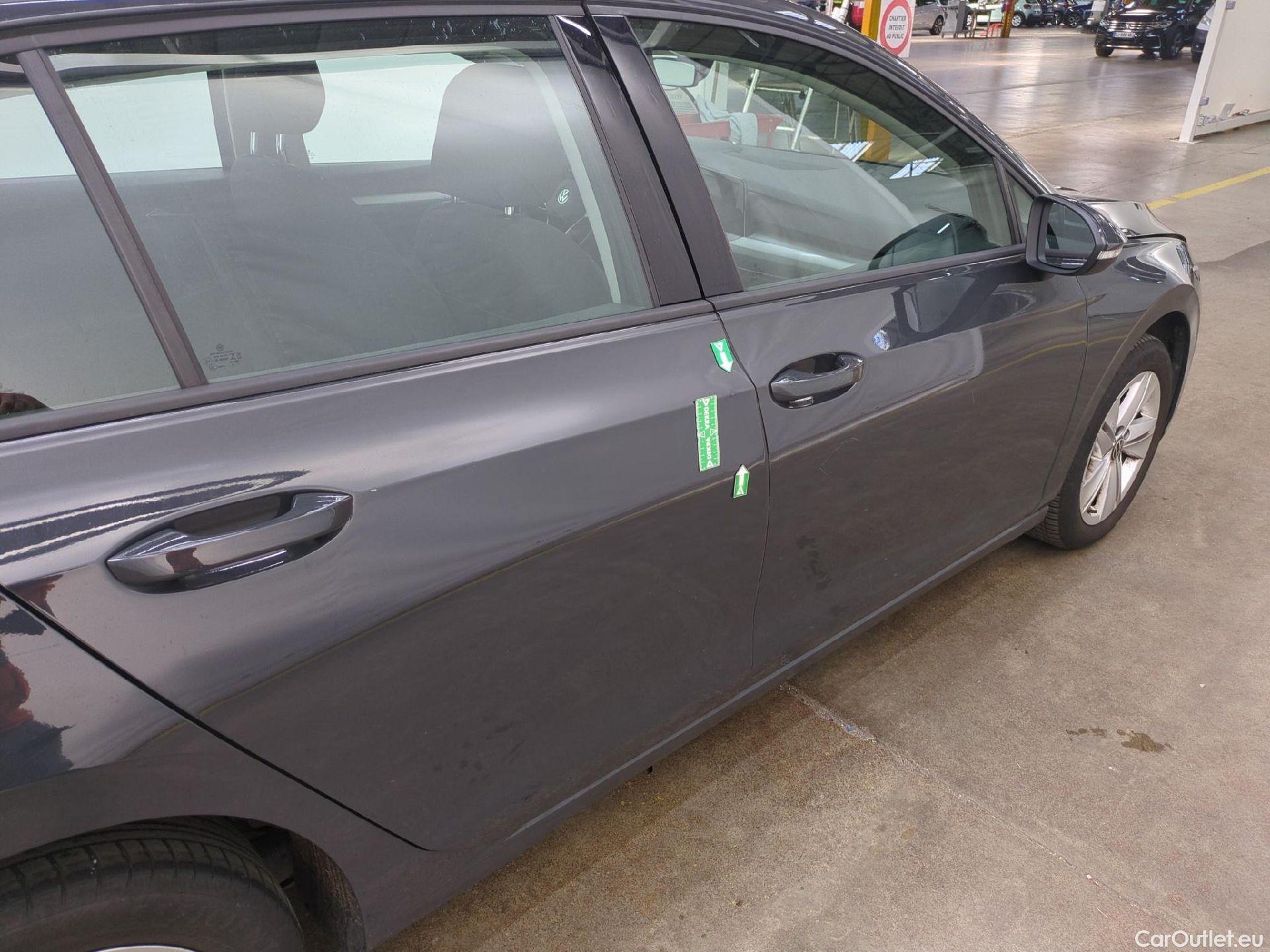  Volkswagen  Golf  VOLKSWAGEN / 2020 / 5P / Berline 1.5 eTSI OPF 130 DSG7 Life Busi #23