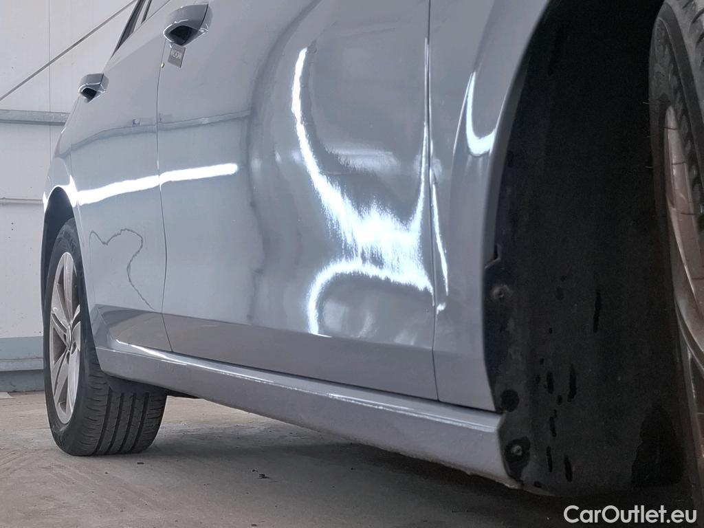  Volkswagen  Golf  VOLKSWAGEN / 2020 / 5P / Berline 1.0 eTSI OPF 110 DSG7 Life Business 1st #51