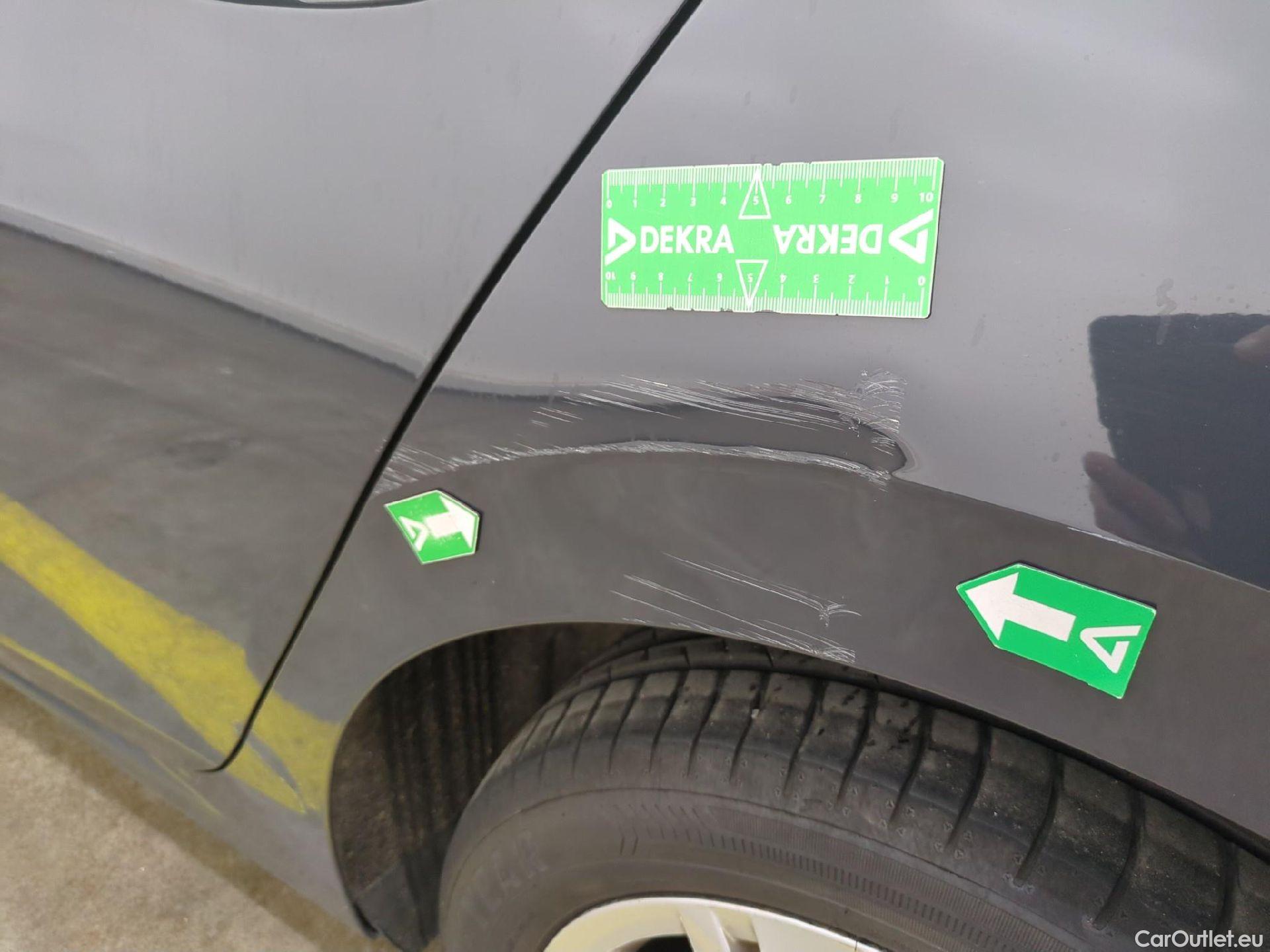  Volkswagen  Golf  VOLKSWAGEN / 2020 / 5P / Berline 1.5 eTSI OPF 130 DSG7 Life Busi #11