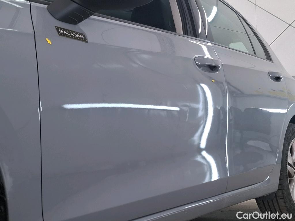  Volkswagen  Golf  VOLKSWAGEN / 2020 / 5P / Berline 1.0 eTSI OPF 110 DSG7 Life Business 1st #15