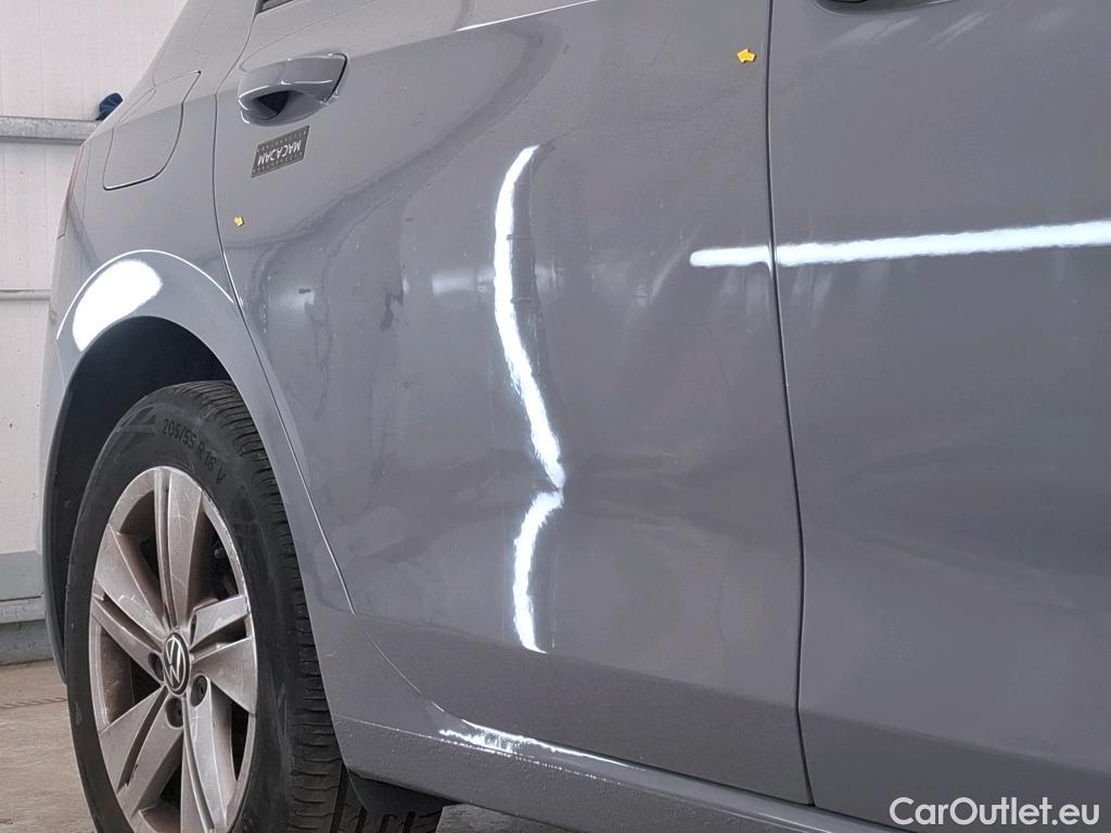  Volkswagen  Golf  VOLKSWAGEN / 2020 / 5P / Berline 1.0 eTSI OPF 110 DSG7 Life Business 1st #32