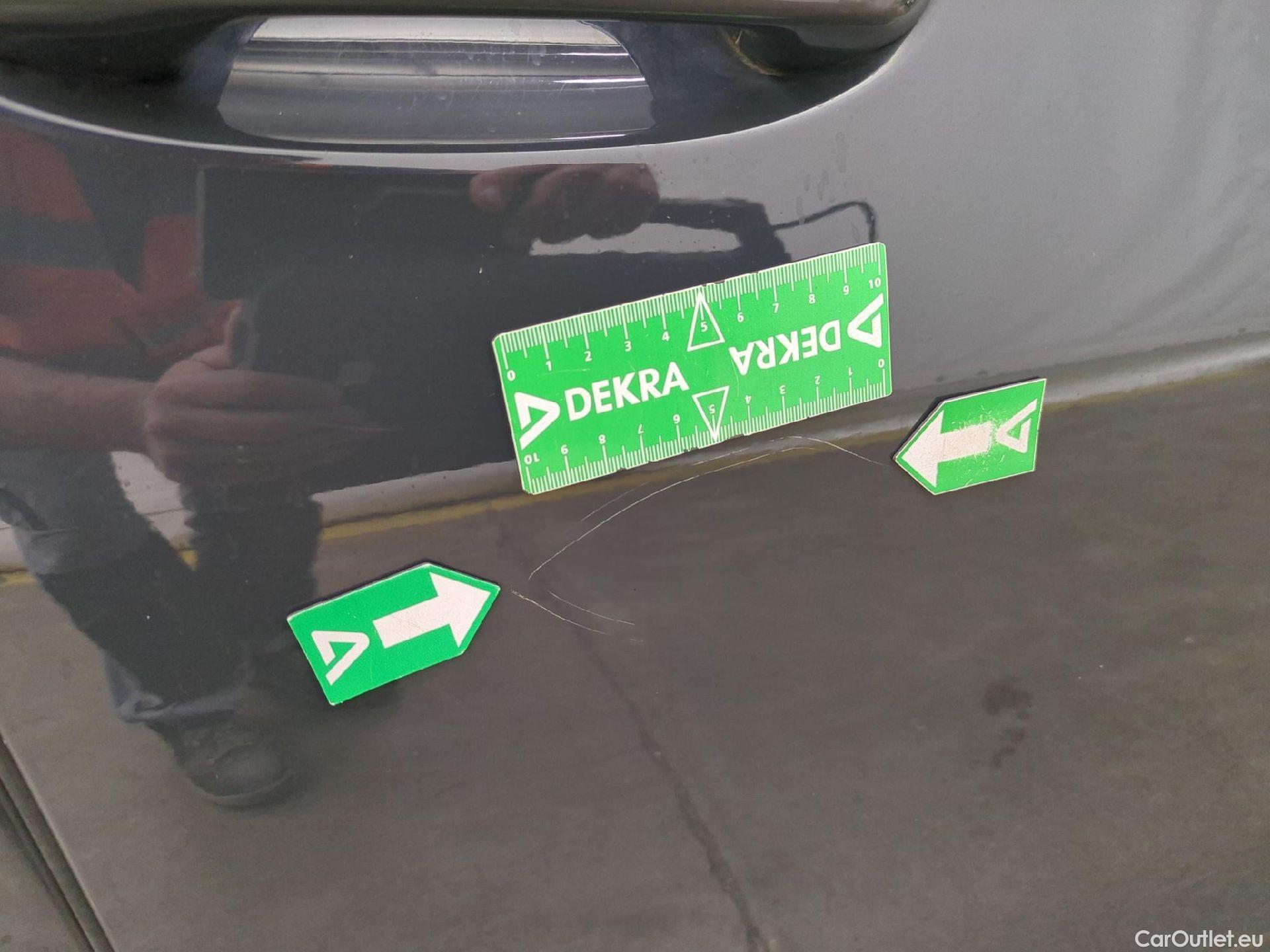  Volkswagen  Golf  VOLKSWAGEN / 2020 / 5P / Berline 1.5 eTSI OPF 130 DSG7 Life Busi #29