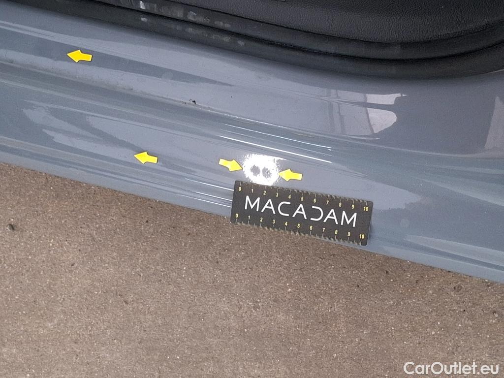  Volkswagen  Golf  VOLKSWAGEN / 2020 / 5P / Berline 1.0 eTSI OPF 110 DSG7 Life Business 1st #75