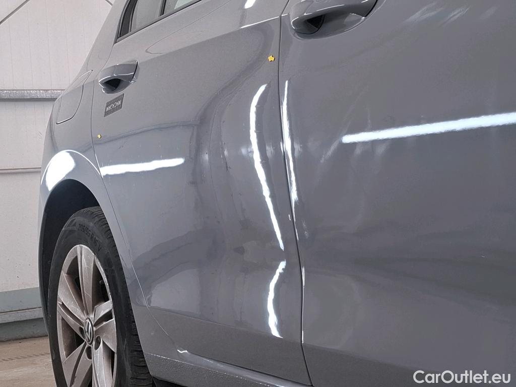  Volkswagen  Golf  VOLKSWAGEN / 2020 / 5P / Berline 1.0 eTSI OPF 110 DSG7 Life Business 1st #38