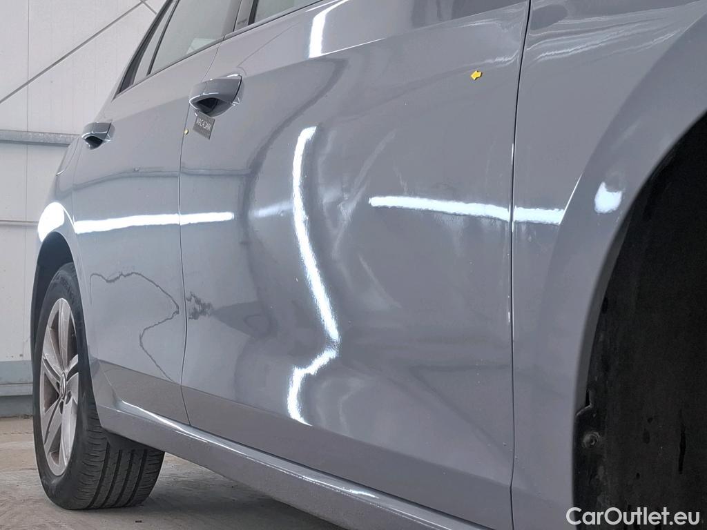  Volkswagen  Golf  VOLKSWAGEN / 2020 / 5P / Berline 1.0 eTSI OPF 110 DSG7 Life Business 1st #47