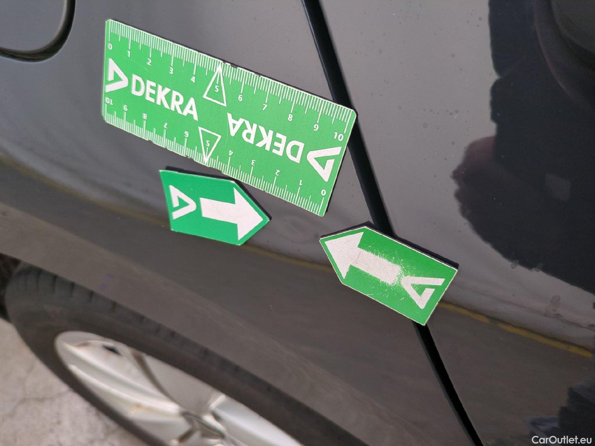  Volkswagen  Golf  VOLKSWAGEN / 2020 / 5P / Berline 1.5 eTSI OPF 130 DSG7 Life Busi #20