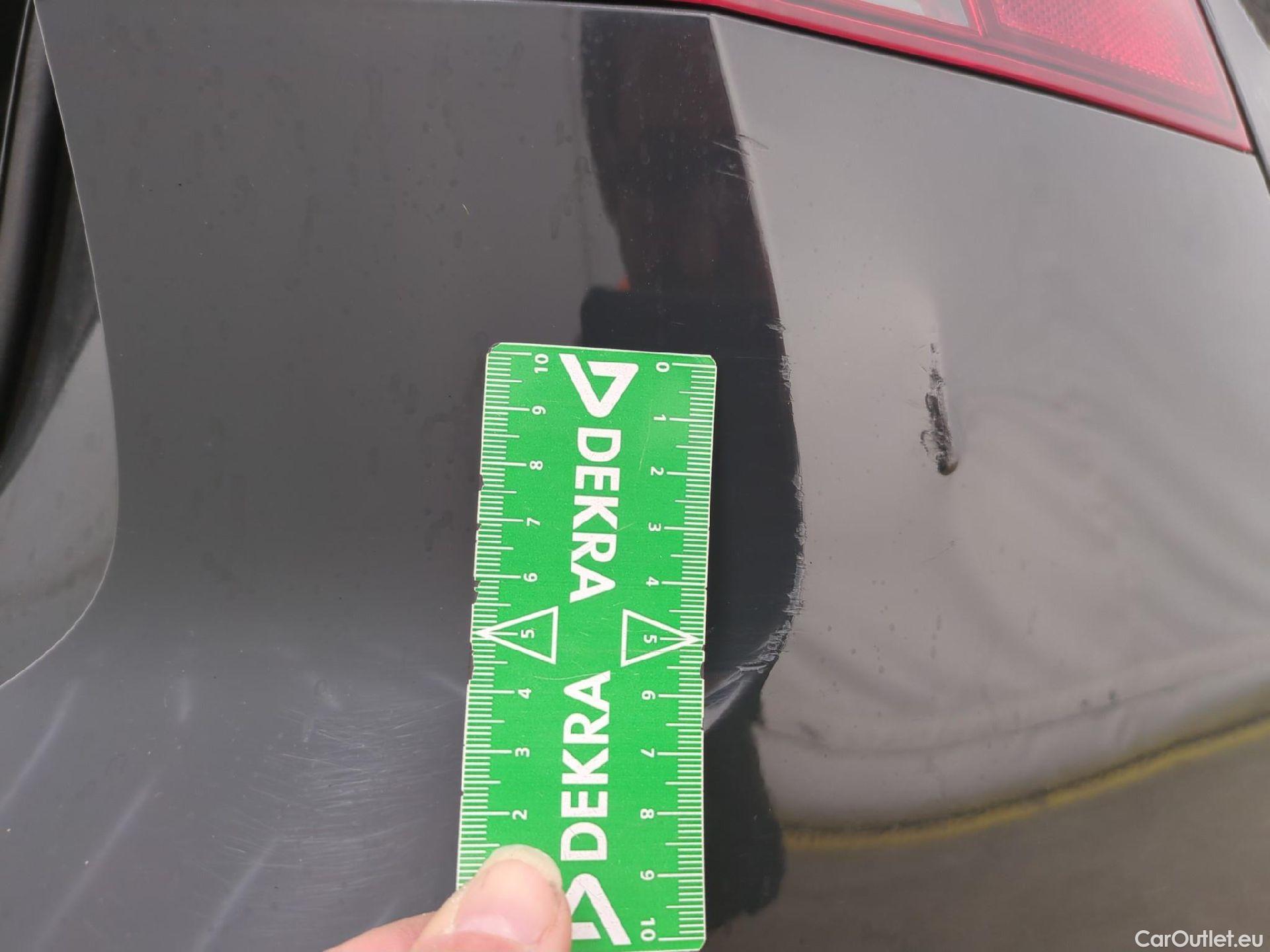  Volkswagen  Golf  VOLKSWAGEN / 2020 / 5P / Berline 1.5 eTSI OPF 130 DSG7 Life Busi #18