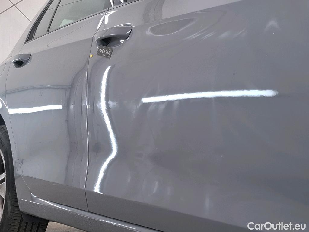  Volkswagen  Golf  VOLKSWAGEN / 2020 / 5P / Berline 1.0 eTSI OPF 110 DSG7 Life Business 1st #42