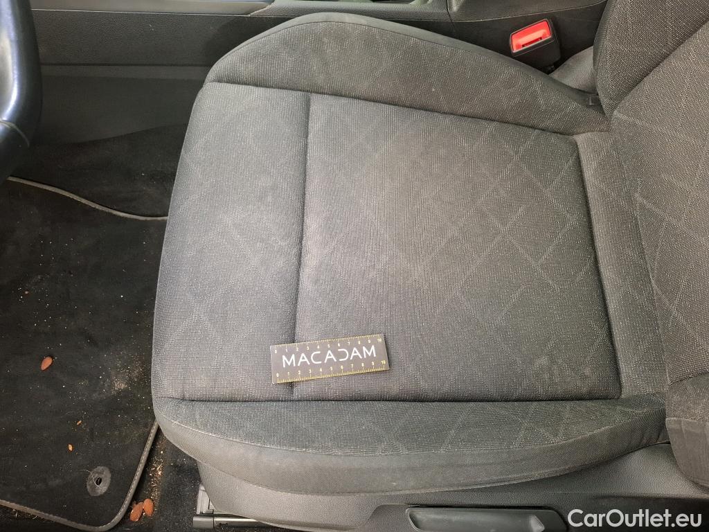  Volkswagen  Golf  VOLKSWAGEN / 2020 / 5P / Berline 1.0 eTSI OPF 110 DSG7 Life Business 1st #79