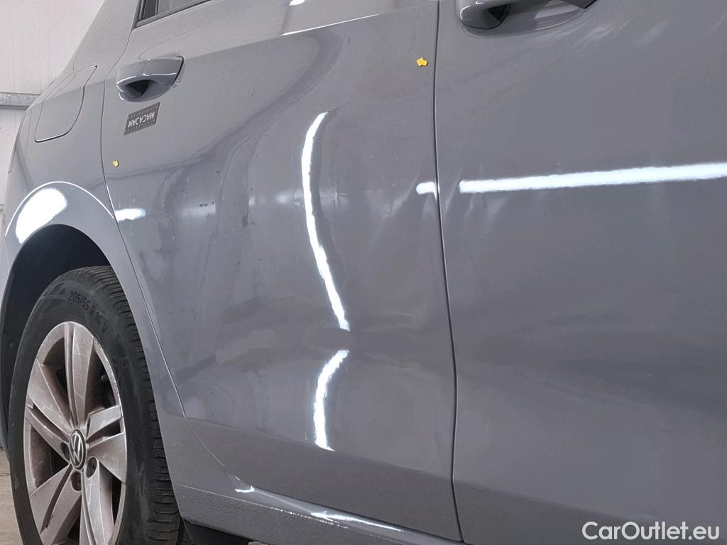  Volkswagen  Golf  VOLKSWAGEN / 2020 / 5P / Berline 1.0 eTSI OPF 110 DSG7 Life Business 1st #34