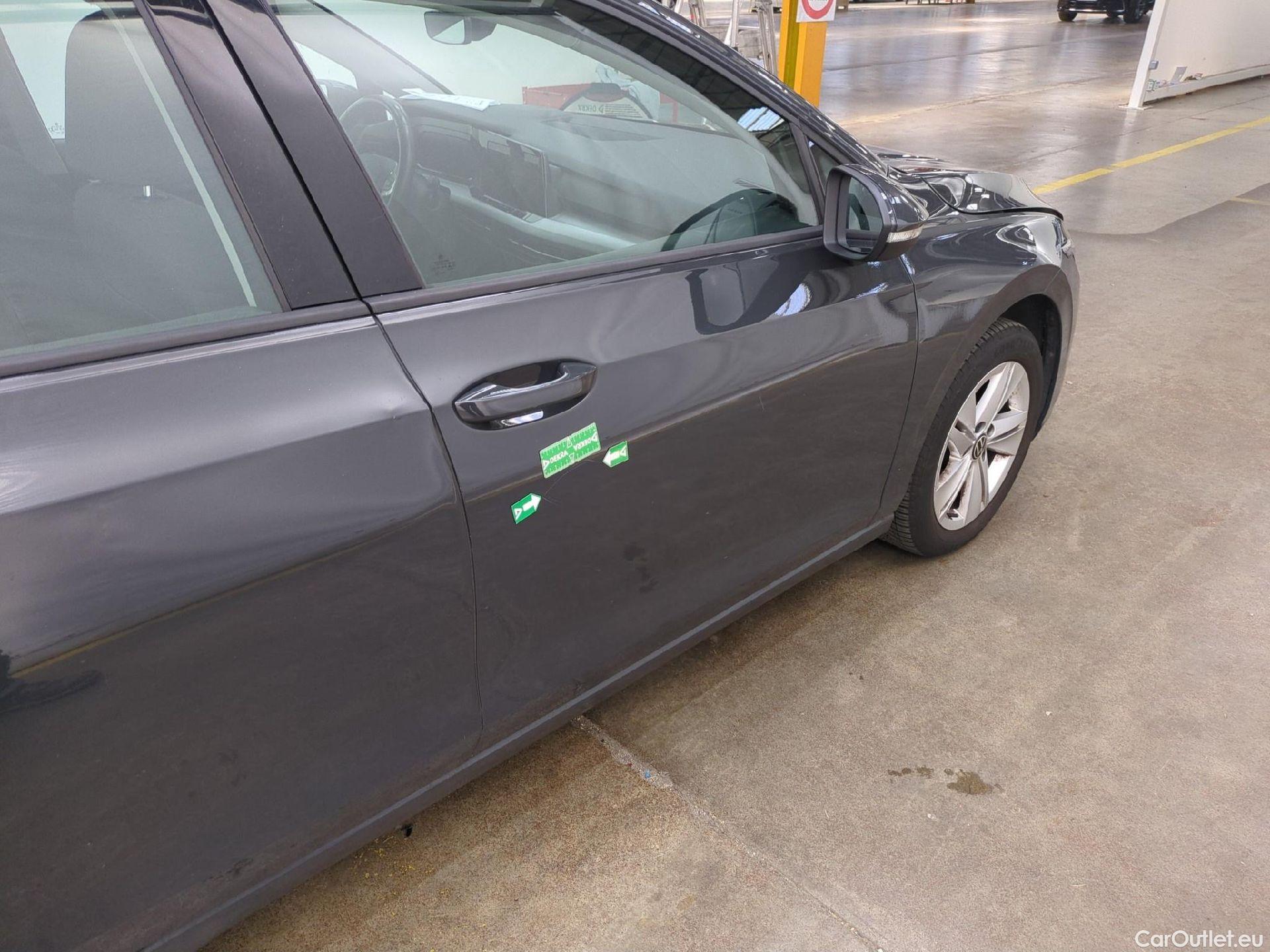  Volkswagen  Golf  VOLKSWAGEN / 2020 / 5P / Berline 1.5 eTSI OPF 130 DSG7 Life Busi #30