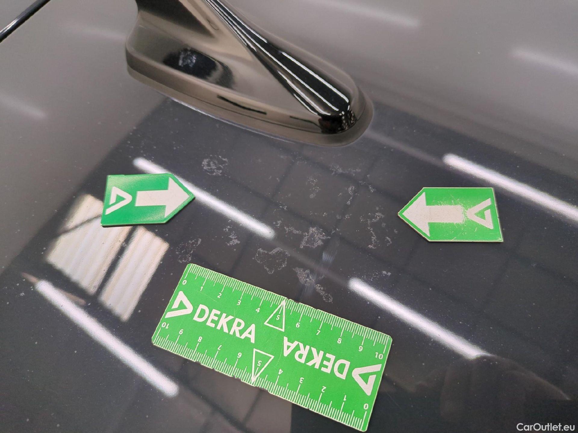  Volkswagen  Golf  VOLKSWAGEN / 2020 / 5P / Berline 1.5 eTSI OPF 130 DSG7 Life Busi #14