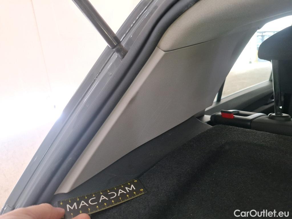  Volkswagen  Golf  VOLKSWAGEN / 2020 / 5P / Berline 1.0 eTSI OPF 110 DSG7 Life Business 1st #71