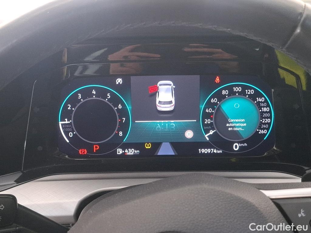  Volkswagen  Golf  VOLKSWAGEN / 2020 / 5P / Berline 1.0 eTSI OPF 110 DSG7 Life Business 1st #82