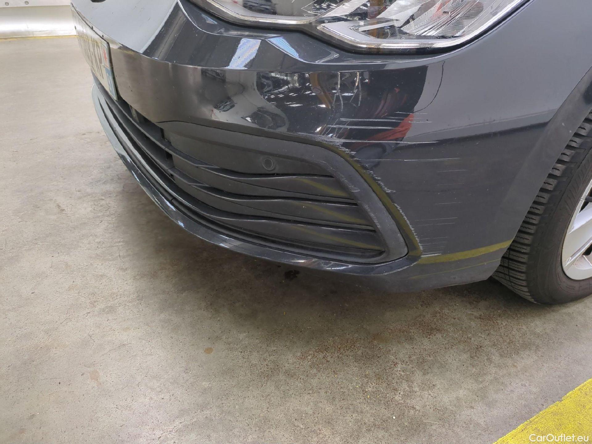  Volkswagen  Golf  VOLKSWAGEN / 2020 / 5P / Berline 1.5 eTSI OPF 130 DSG7 Life Busi #9