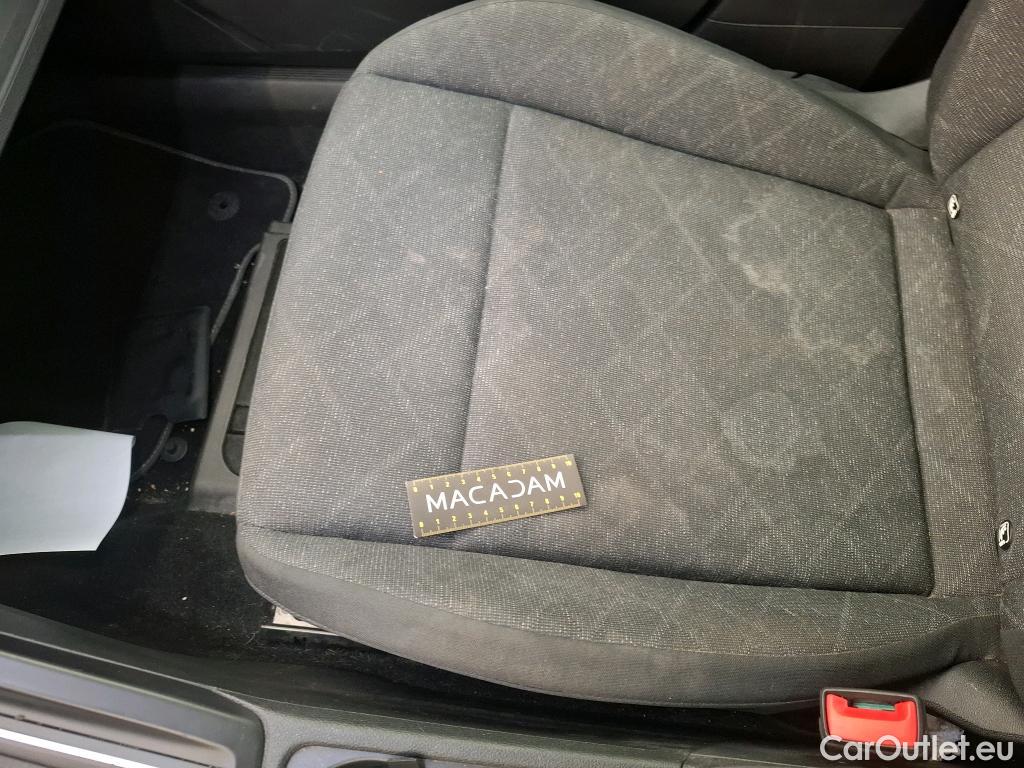  Volkswagen  Golf  VOLKSWAGEN / 2020 / 5P / Berline 1.0 eTSI OPF 110 DSG7 Life Business 1st #81