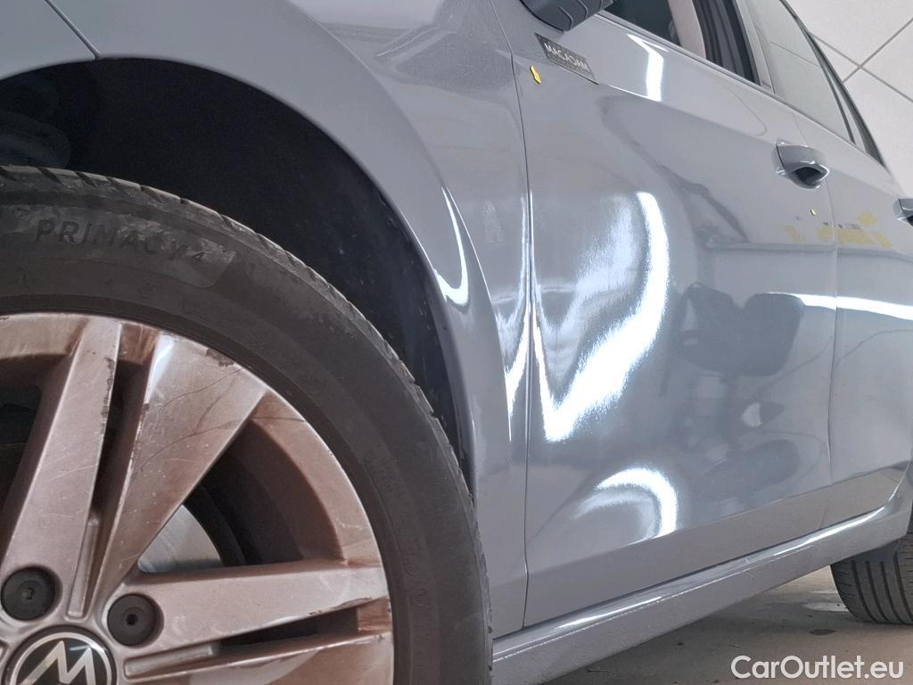  Volkswagen  Golf  VOLKSWAGEN / 2020 / 5P / Berline 1.0 eTSI OPF 110 DSG7 Life Business 1st #19