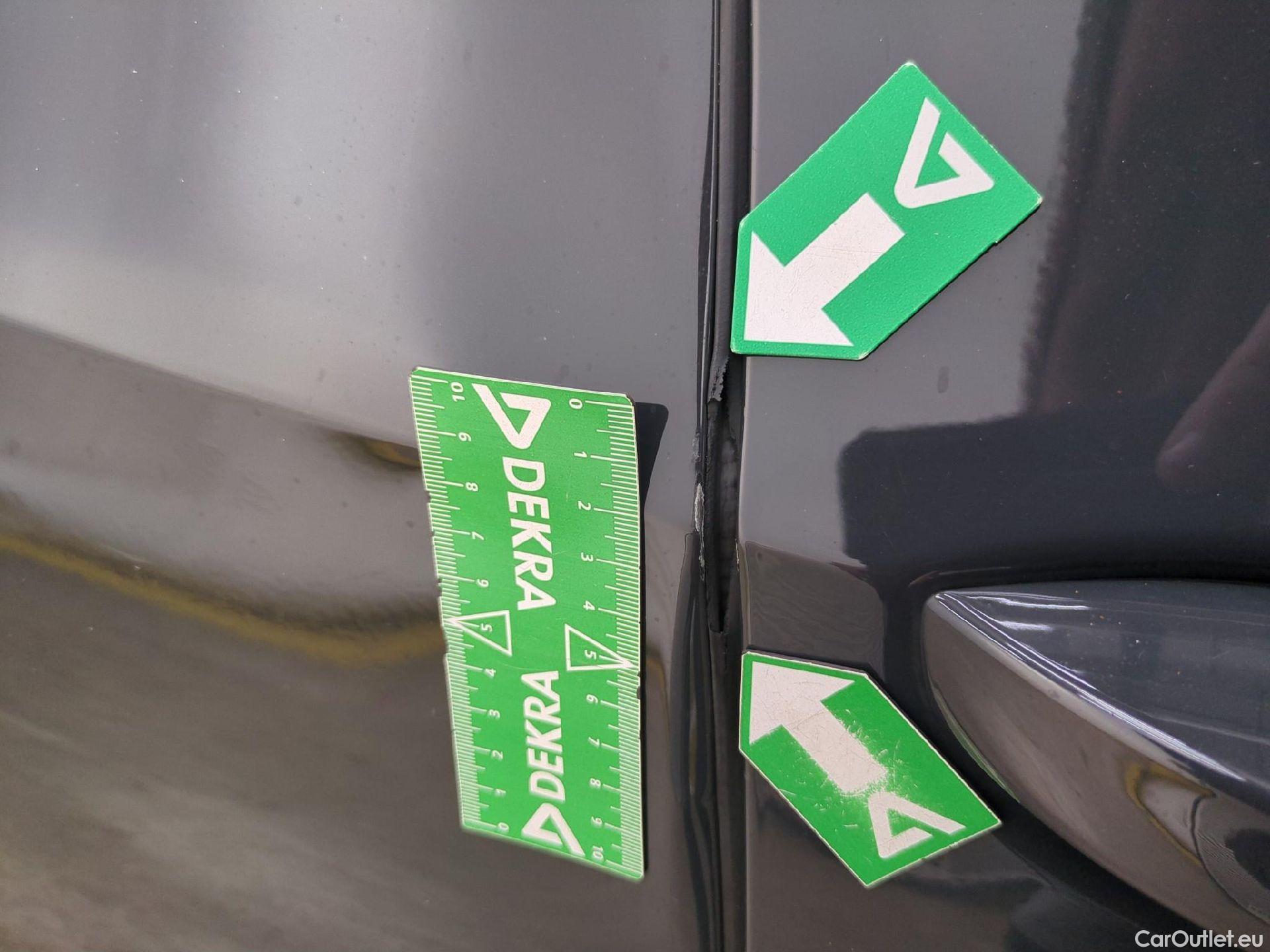  Volkswagen  Golf  VOLKSWAGEN / 2020 / 5P / Berline 1.5 eTSI OPF 130 DSG7 Life Busi #28