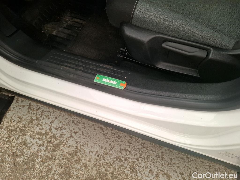  Citroen  C4  Berline Feel Nav Business R 1.5 BlueHDI 110CV BVM6 E6d #7