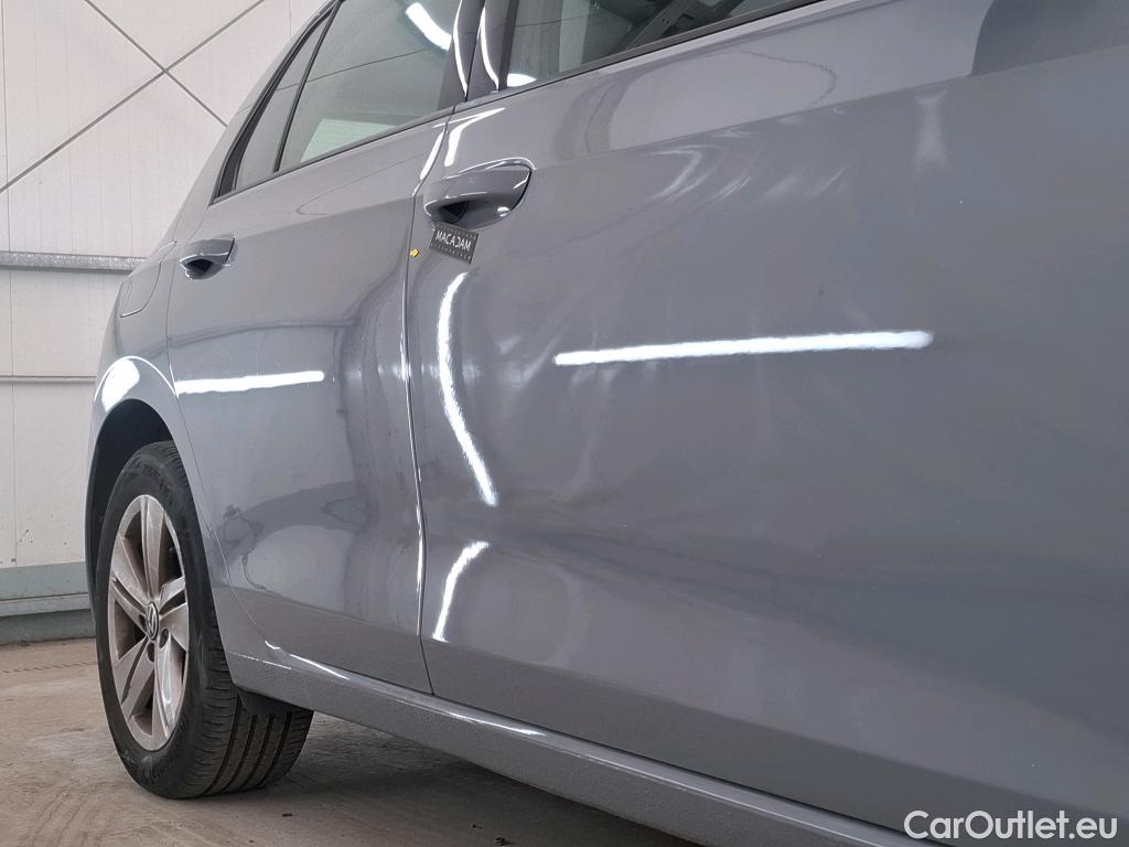  Volkswagen  Golf  VOLKSWAGEN / 2020 / 5P / Berline 1.0 eTSI OPF 110 DSG7 Life Business 1st #40