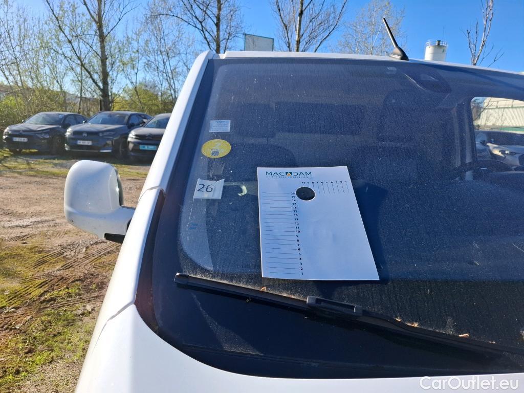  Citroen  Jumpy CITROEN  VU 4p VNA Taille M BlueHDi 150 S&S BVM6Business fourgon tôl #52