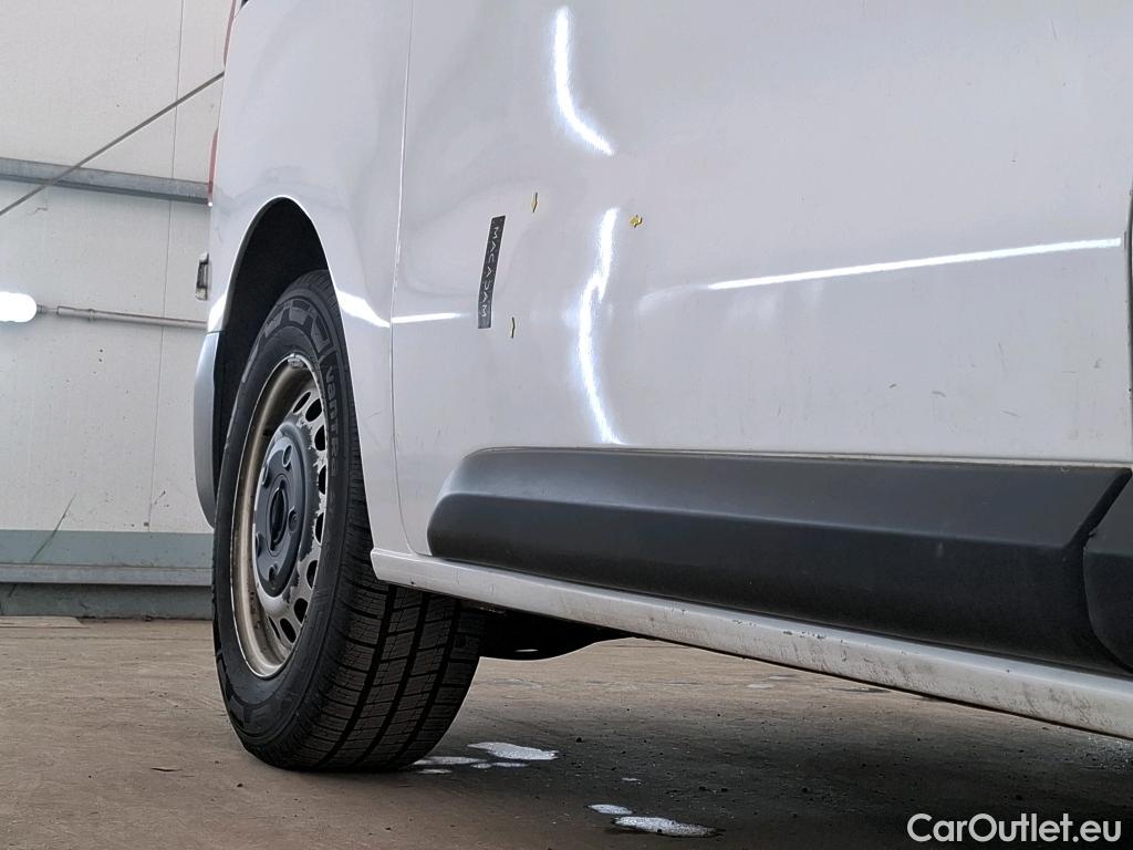  Opel  Vivaro OPEL  / 2019 / 4P / Fourgon tôlé 1.5 Diesel 120 L2 PACK BUSINESS #24